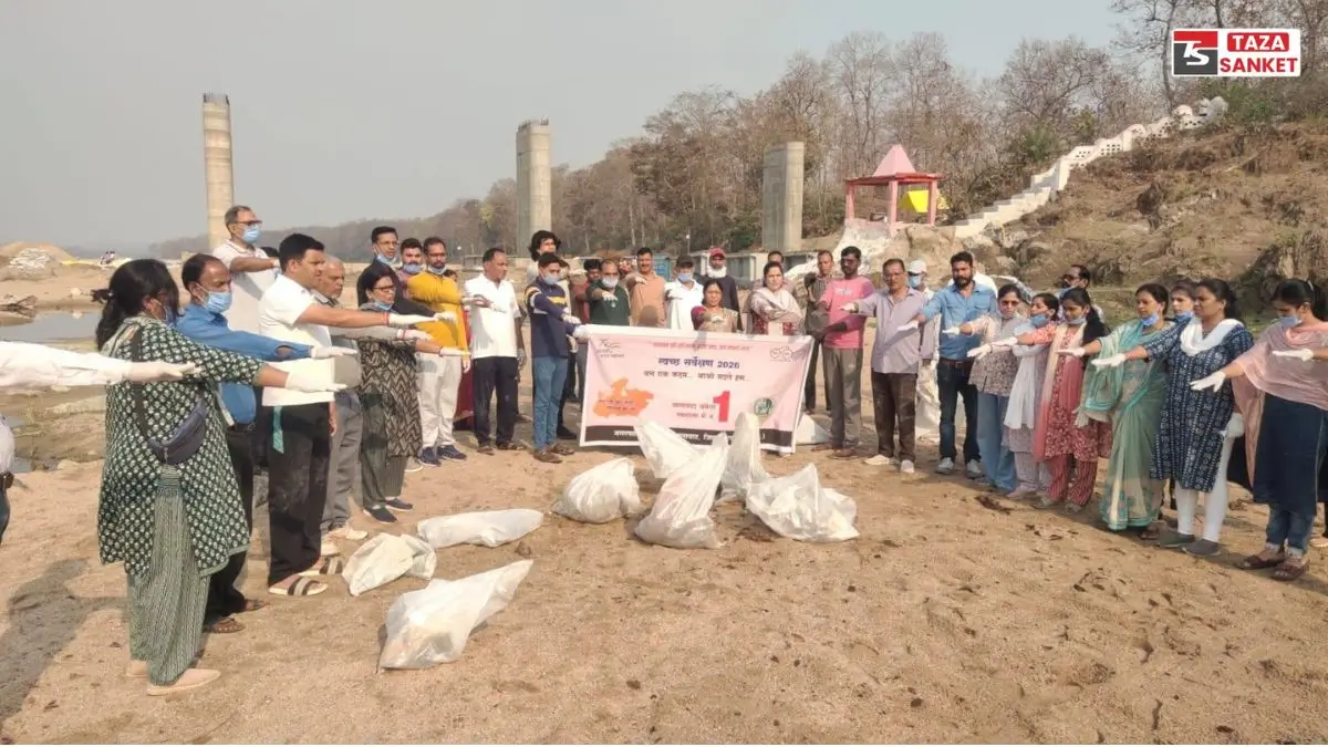 10 मृत्युंजय घाट से जल गंगा अभियान की शुरुआत, श्रमदान से बदली तस्वीर