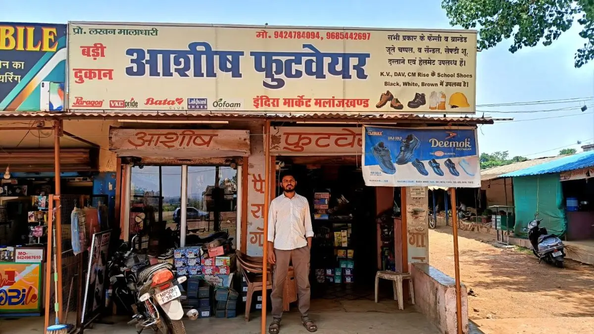10 पीएम स्वनिधि योजना से बदली अरविन्द्र की किस्मत, छोटी दुकान बनी बड़ी पहचान