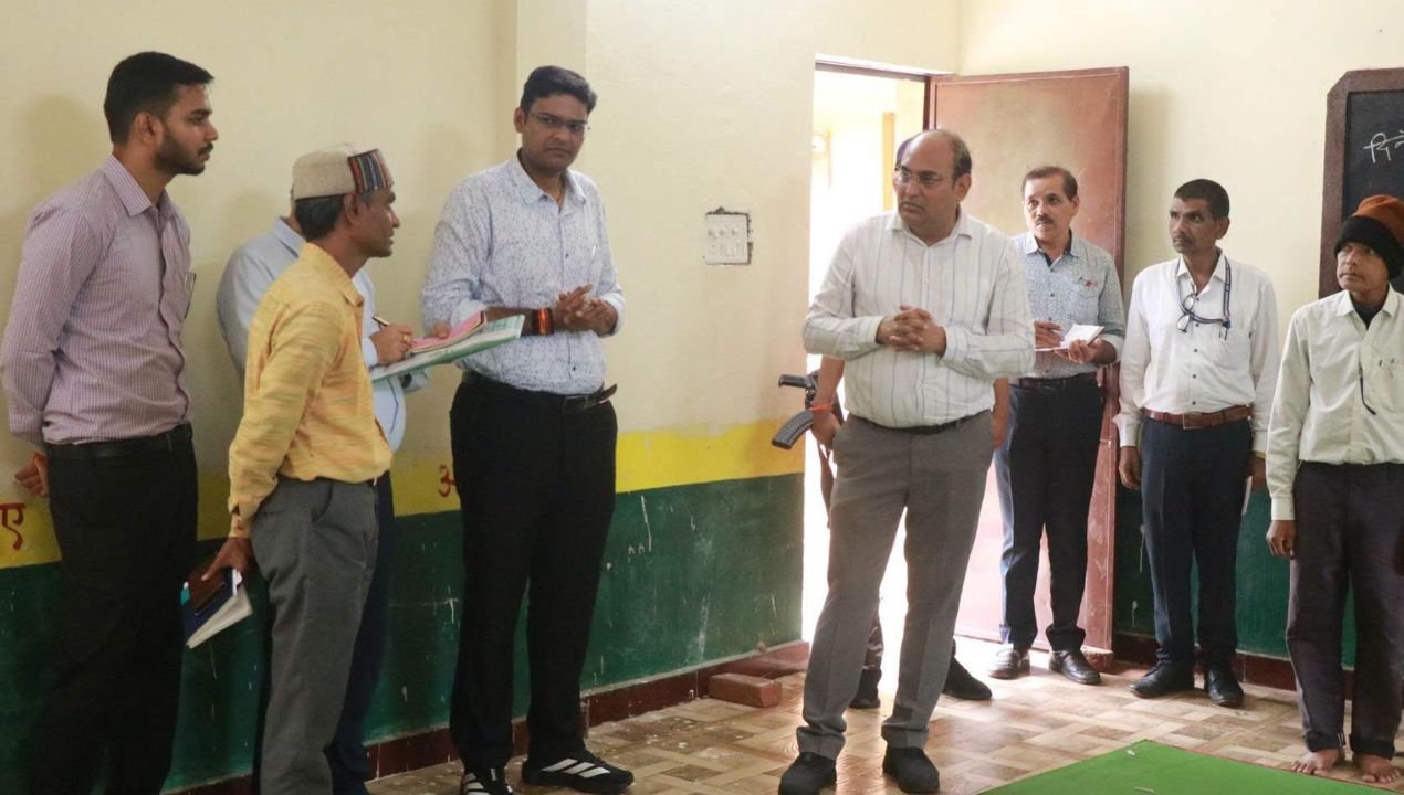 बालाघाट के बैहर-बिरसा में स्वास्थ्य सेवाओं की समीक्षा, 1300 से अधिक बच्चों की हुई जांच