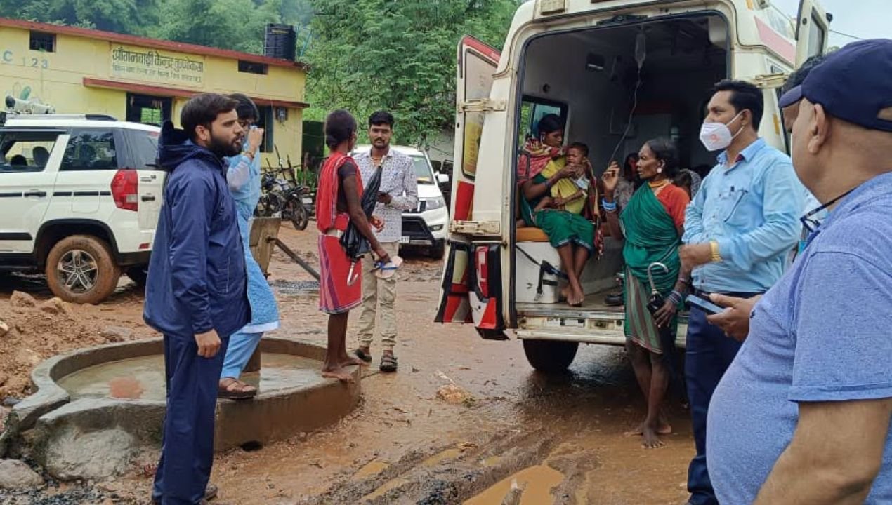 आश्रम शाला लहगाकंहार में बैगा बच्चों के पोषण पर विशेष ध्यान, मिल रहा पौष्टिक भोजन