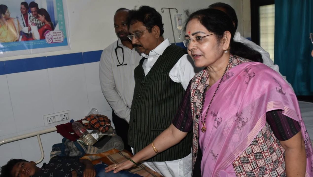 बिठली स्वास्थ्य केंद्र में विजय शाह का बड़ा निर्देश, बढ़ेंगी सुविधाएं और घर-घर होगा स्वास्थ्य सर्वे