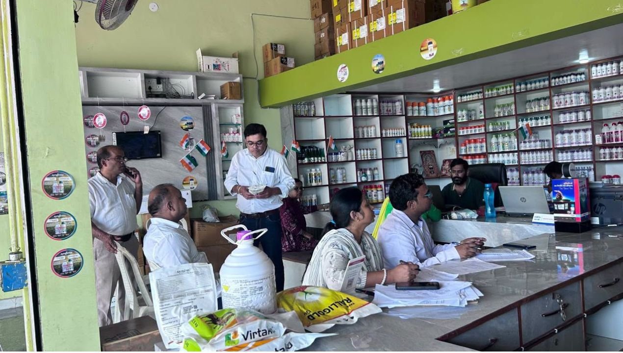 कृषि आदान दुकानों का निरीक्षण: बालाघाट में संभागीय जांच दल की कार्रवाई