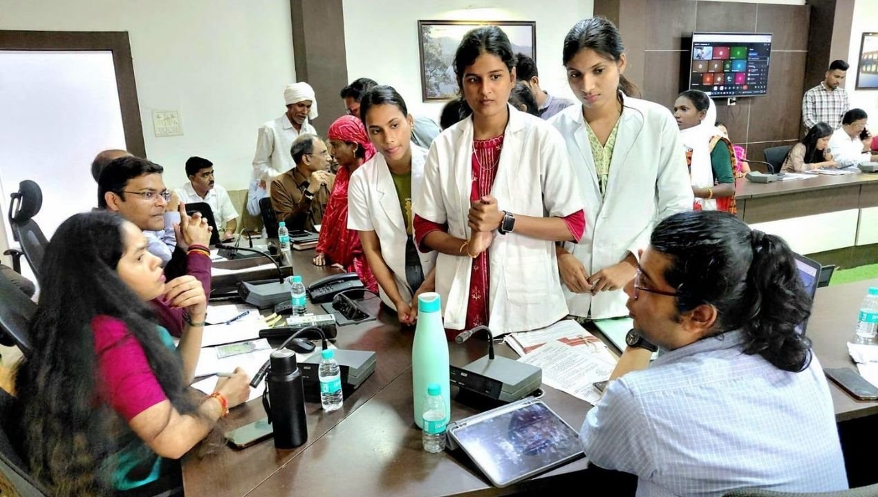 बालाघाट जनसुनवाई में 95 आवेदन पहुंचे, कलेक्टर ने समय-सीमा में कार्रवाई के दिए निर्देश